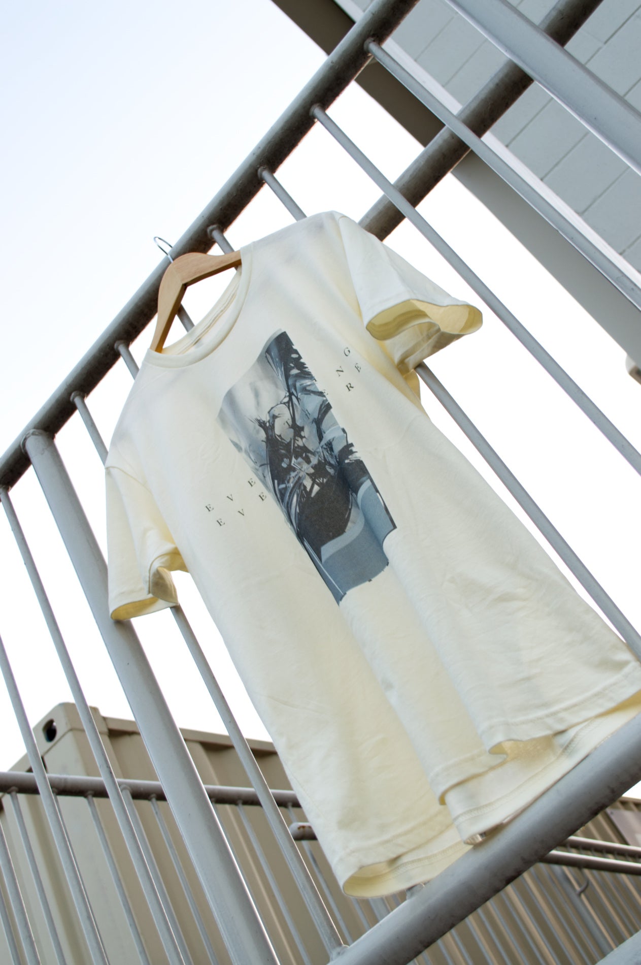 everything everywhere tee